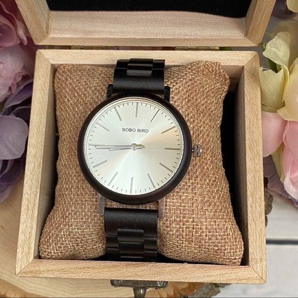 Luxury 100% Handmade Ebony Wood Quartz Watch - Picture 7 of 16